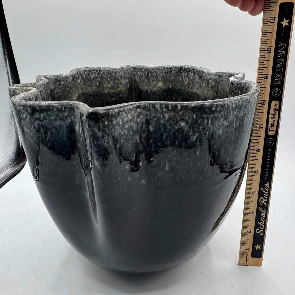 Vintage Hull Pottery Planter 427 Black White Drip Glaze Scalloped Rim USA Made